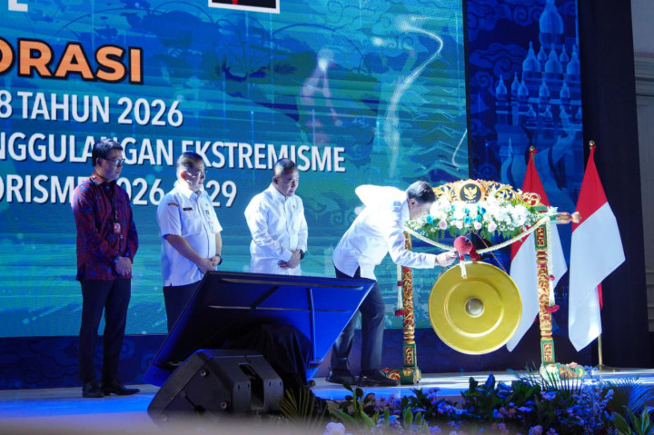 Menteri Koordinator Bidang Politik dan Keamanan (Menkopolkam) Jenderal TNI (Purn), Djamari Chaniago, mengingatkan pentingnya meningkatkan kewaspadaan terhadap penyebaran paham ekstremisme yang memanfaatkan ruang digital. 