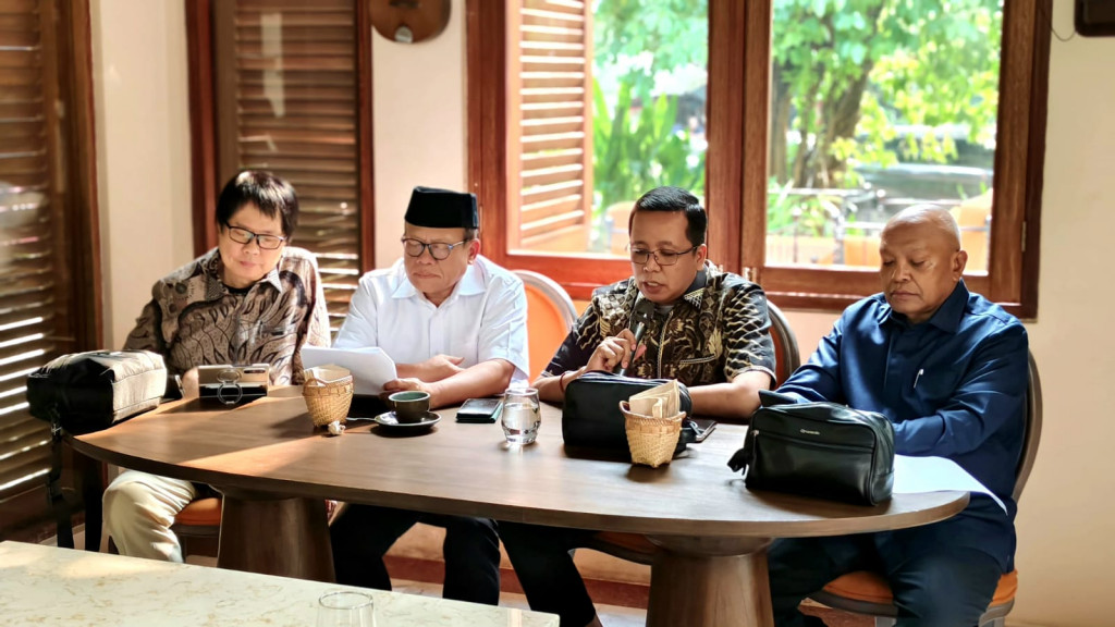 Menurut KOSMAK, pembentukan tim independen diperlukan agar proses penelusuran terhadap dugaan tindak pidana, termasuk dugaan penyalahgunaan kewenangan, dapat dilakukan secara objektif, transparan, dan akuntabel.