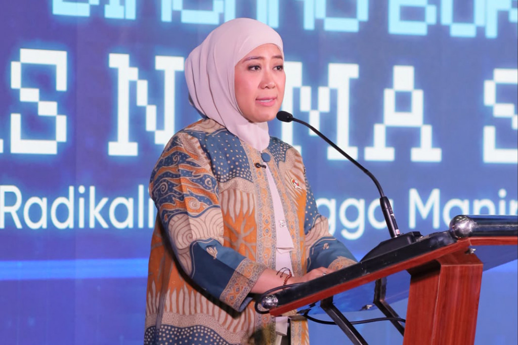 Menteri Komunikasi dan Digital (Komdigi) Meutya Hafid mengingatkan paparan radikalisme di ruang digital dapat berkembang secara bertahap melalui mekanisme algoritma media sosial maupun platform digital. Menurutnya, proses tersebut tidak selalu diawali dengan ajakan melakukan kekerasan, tetapi dapat bermula dari interaksi sederhana hingga rekomendasi konten yang terus berulang.