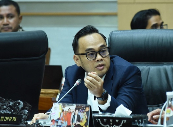 Menurut Wakil Ketua Komisi III DPR RI Moh. Rano Alfath, keberhasilan tersebut menunjukkan pentingnya konsistensi aparat penegak hukum dalam memutus mata rantai peredaran obat keras ilegal yang dapat berdampak luas di tengah masyarakat.
