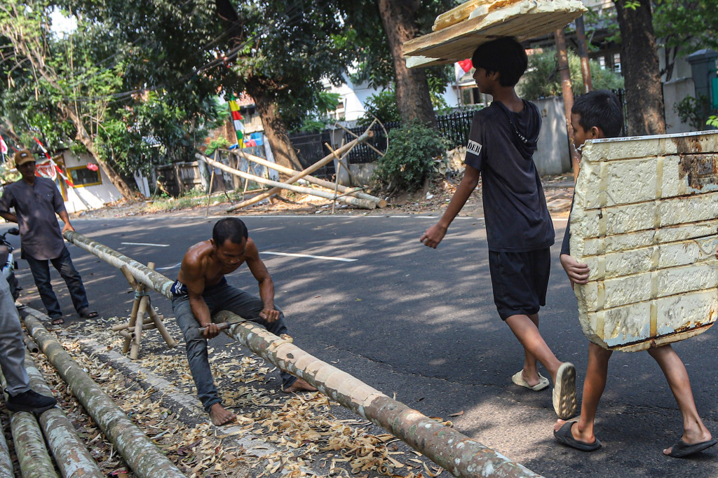 Satu batang pinang dijual dengan harga mulai Rp 800 ribu hingga Rp 1,2 juta.
