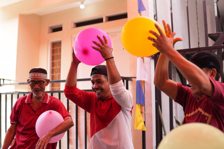 Dengan semangat kebersamaan yang terbangun, perayaan HUT ke-81 RI di lingkungan RT 05 tidak hanya menjadi ajang perlombaan, tetapi juga menjadi momen bagi warga untuk merayakan kemerdekaan bersama.