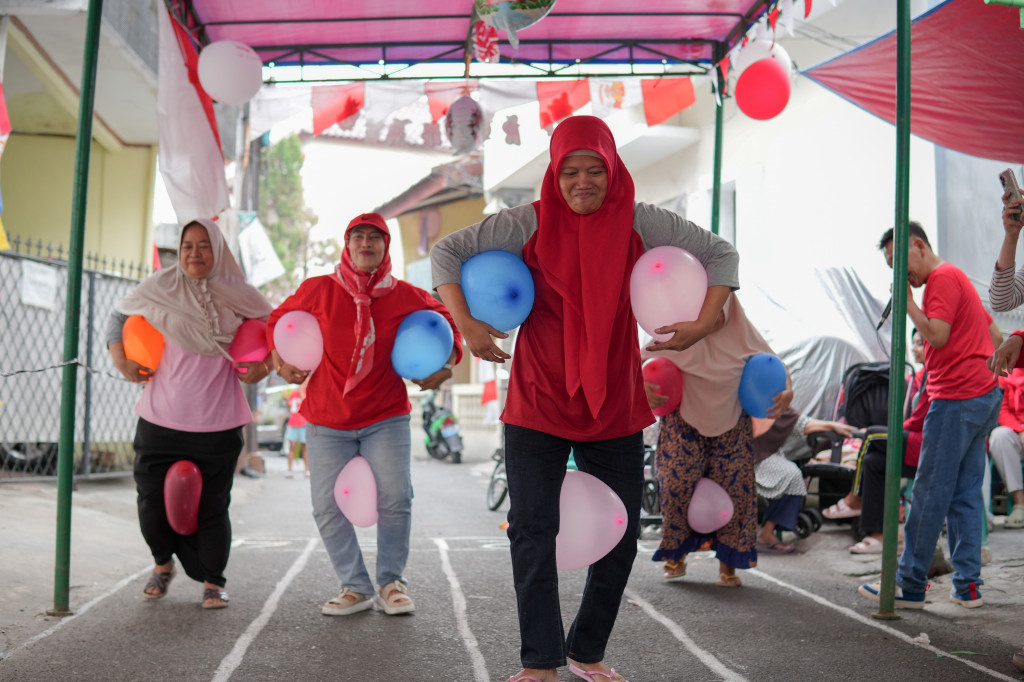 Sekitar 45 peserta mengikuti berbagai permainan yang disiapkan panitia.