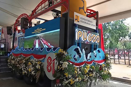 Kementerian Pekerjaan Umum (PU) turut memeriahkan peringatan HUT ke-81 Kemerdekaan Republik Indonesia melalui Karnaval Bersatu Harmoni Nusantara di kawasan Monumen Nasional (Monas), Jakarta, Senin, 17 Agustus 2026.