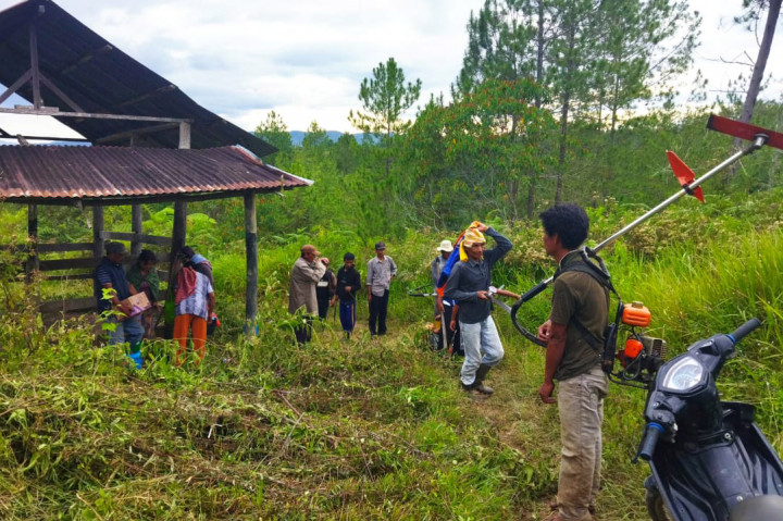 Keturunan Raja Pagi Sinurat terus menjaga nilai sejarah dan warisan leluhur yang telah diwariskan secara turun-temurun di kawasan Toba, Sumatra Utara.