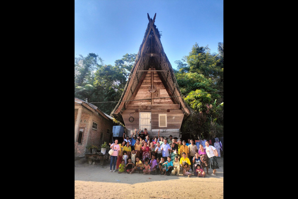 Raja Pagi Sinurat disebut merupakan salah satu Raja Bius di kawasan Toba Uluan. Keberadaan Bius tersebut diperkirakan telah berlangsung sejak sekitar 1700-an dan memiliki tata kelola adat dalam kehidupan masyarakat.