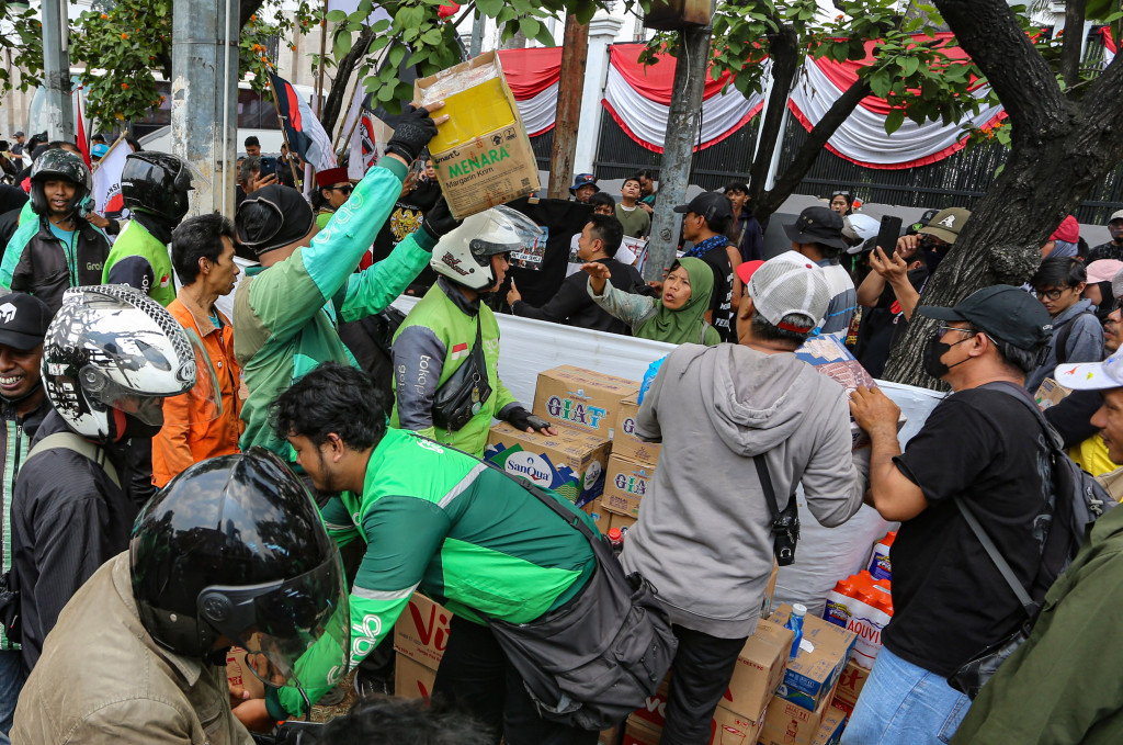 Aksi damai tersebut dijadwalkan menyuarakan sejumlah tuntutan, di antaranya pengesahan RUU Perampasan Aset serta penerapan hukuman mati bagi koruptor.