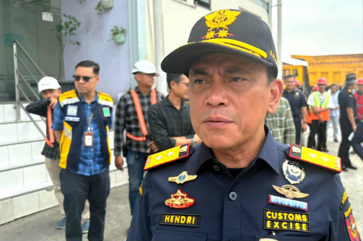 Kepala Kantor Wilayah Bea Cukai Jakarta Hendri Darnadi mengatakan PLB dapat menjadi penyangga pelabuhan sehingga barang tidak perlu terlalu lama berada di kawasan pelabuhan sebelum menjalani proses berikutnya.