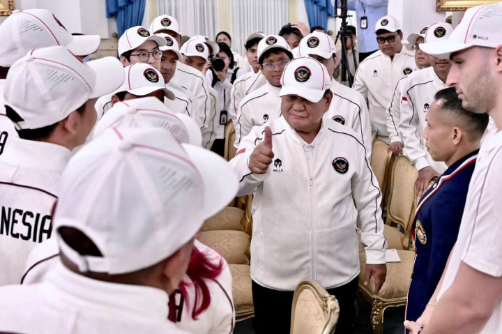 Selain kepada para atlet, Presiden Prabowo juga menyampaikan penghargaan kepada para pemimpin dan pembina cabang olahraga yang selama ini turut memberikan waktu, tenaga, dan pengorbanan demi kemajuan olahraga nasional.