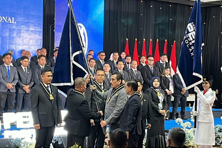 Pelantikan kepengurusan periode 2026-2031 berlangsung di Hotel Claro Kendari, Rabu, 23 September 2026 malam. Pengurus yang dilantik berasal dari DPD PERADI Profesional Kendari, Kolaka, Andoolo, dan Baubau.