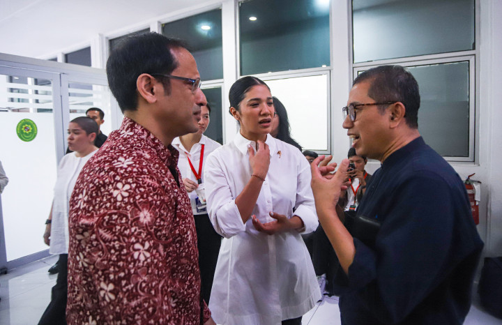 Putusan tersebut mengurangi hukuman sebelumnya dari 10 tahun menjadi sembilan tahun penjara dan uang pengganti dari Rp809,59 miliar menjadi Rp548,76 miliar.