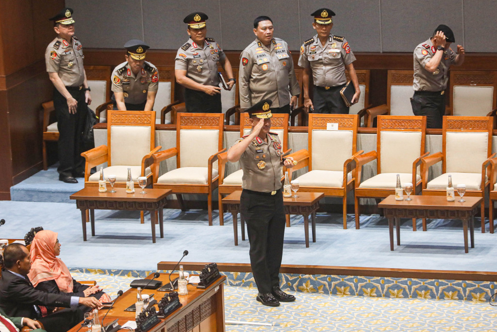 Komisi III DPR menggelar uji kelayakan dan kepatutan terhadap Komisaris Jenderal Polisi Suyudi Ario Seto sebagai calon Kepala Kepolisian Negara Republik Indonesia menggantikan Jenderal Polisi Listyo Sigit Prabowo.