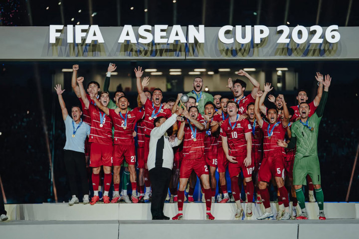 “History made!  Thank you to all the fans who have supported us through this tournament,” tulis Emil.