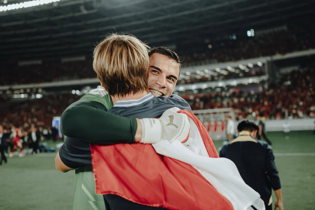 Dalam unggahannya, Emil mengucapkan terima kasih kepada para suporter serta pihak-pihak yang bekerja di balik layar dan turut mendukung perjalanan Timnas Indonesia sepanjang turnamen.