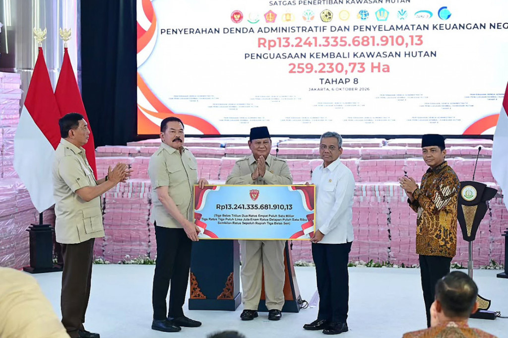 Presiden menegaskan, upaya tersebut bukan tanpa tantangan. Perlawanan, tekanan, hingga ancaman dapat muncul ketika pemerintah menertibkan praktik-praktik yang merugikan negara.
