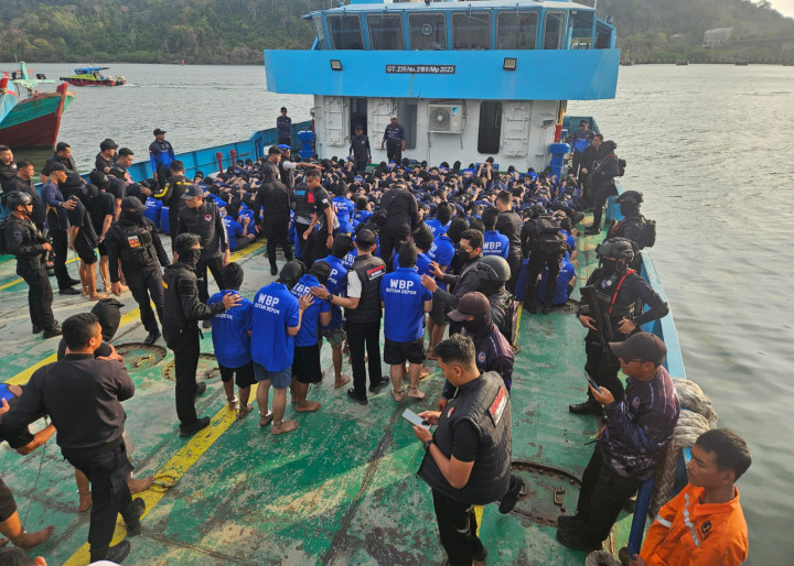 Direktorat Jenderal Pemasyarakatan (Ditjenpas) telah memindahkan 3.474 narapidana ke sejumlah lembaga pemasyarakatan (lapas) di Nusakambangan sejak akhir 2024 hingga Oktober 2026.