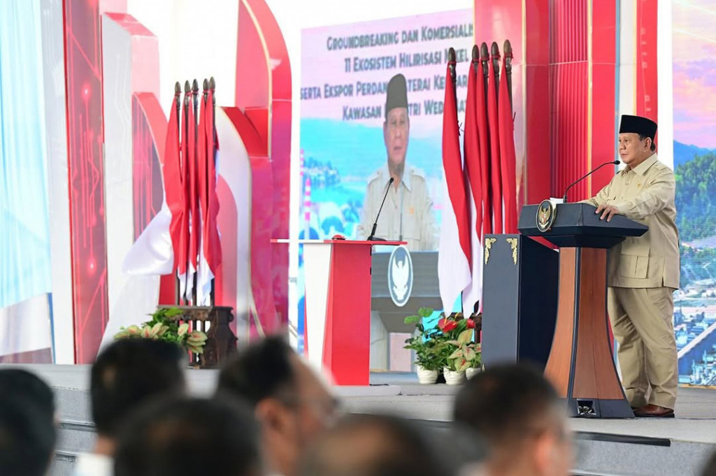 Presiden Prabowo Subianto secara resmi memulai komersialisasi dan groundbreaking 11 ekosistem hilirisasi serta melepas ekspor perdana baterai kendaraan listrik, di kawasan Indonesia Weda Bay Industrial Park (IWIP), Halmahera Tengah, Maluku Utara, Kamis, 8 Oktober 2026.