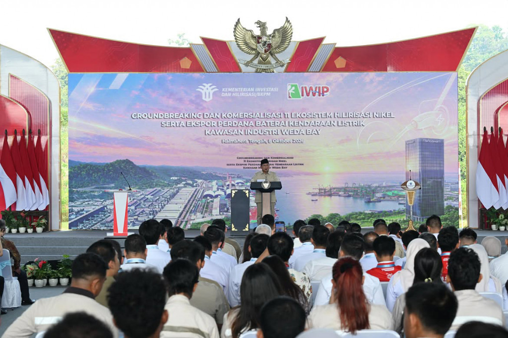 Peluncuran 11 ekosistem hilirisasi tersebut terdiri dari komersialisasi 4 proyek industri dan dimulainya pembangunan 7 proyek industri baru.