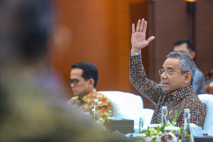 Suahasil menyatakan realisasi defisit tersebut masih sejalan dengan desain awal APBN atau on track.