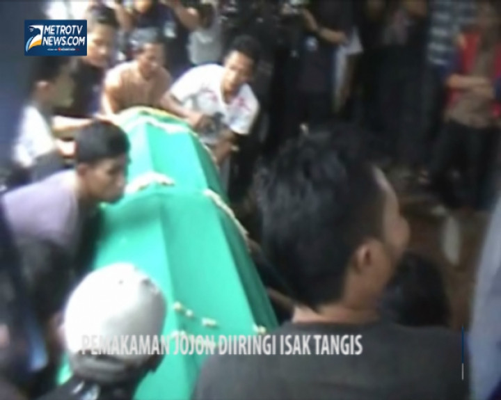 Pemakaman Jojon Diiringi Isak Tangis