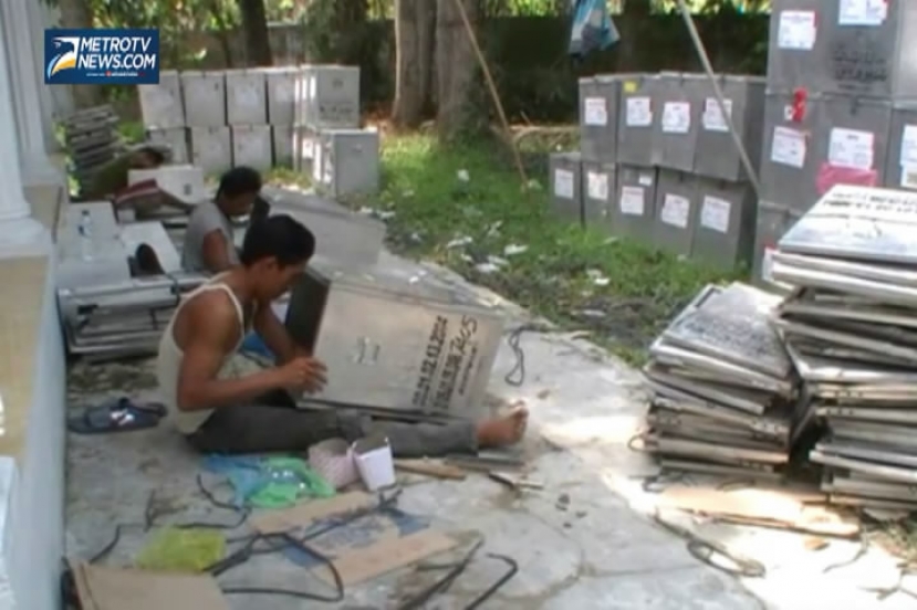 Langkat, Kebut Perakitan Kotak Suara