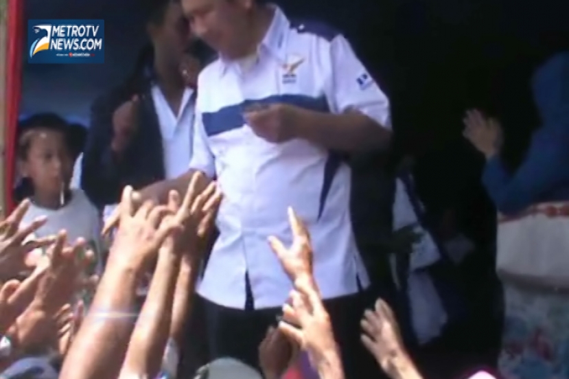 Caleg Demokrat Bagi-bagi Uang di Ogan Ilir