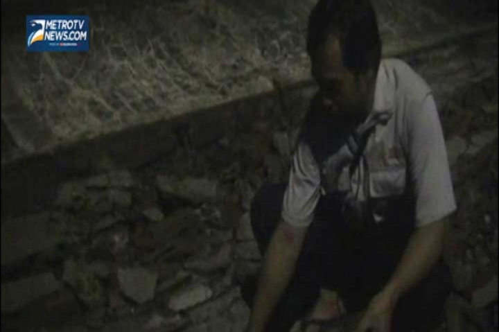 Benteng Stadion Sepakbola Sangkuriang Cimahi Roboh