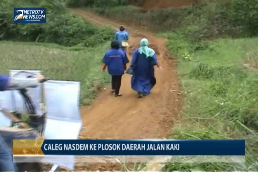 Caleg NasDem Jalan Kaki ke Pelosok Daerah
