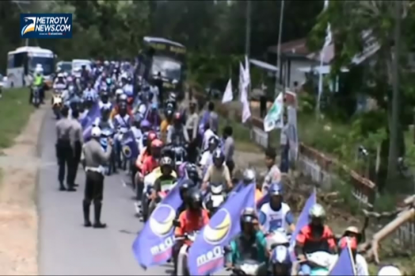 Ribuan Massa Partai Nasdem Menggelar Pawai di Labuan Bajo 