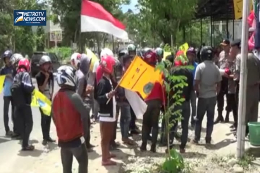 Panwaslu dan KPUD Bulukumba Didemonstrasi Warga 