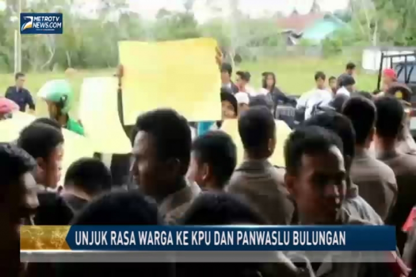 Unjuk Rasa Warga ke KPU dan Panwaslu Bulungan