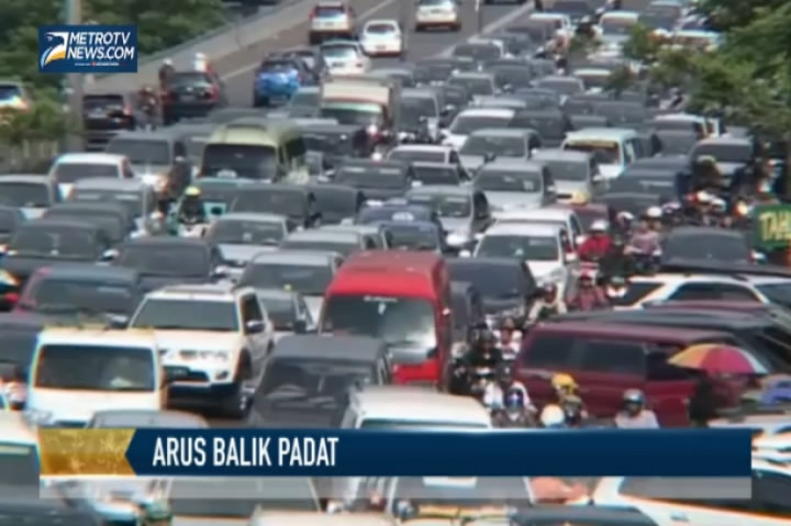 Arus Balik Libur Paskah, Tol Pasteur Macet