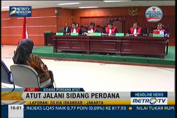 Sidang Perdana, Ratu Atut Terancam Penjara 15 Tahun