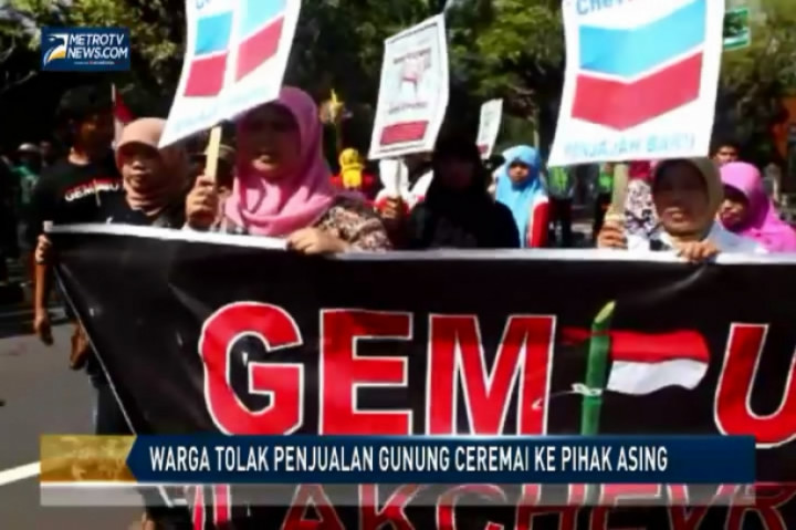 Unjuk Rasa Warga Tolak Penjualan Gunung Ceremai ke Pihak Asing