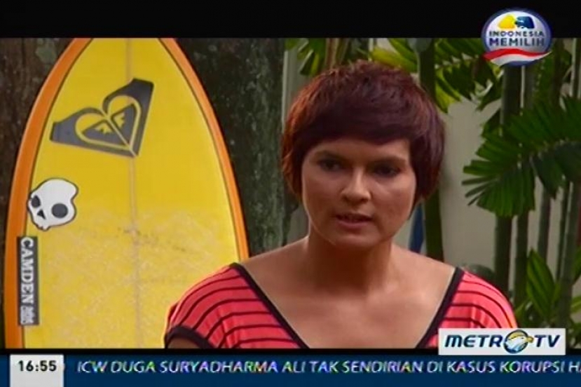 Tea Time with Desi Anwar : Gemala, Si Gadis Pecinta Ombak (3)