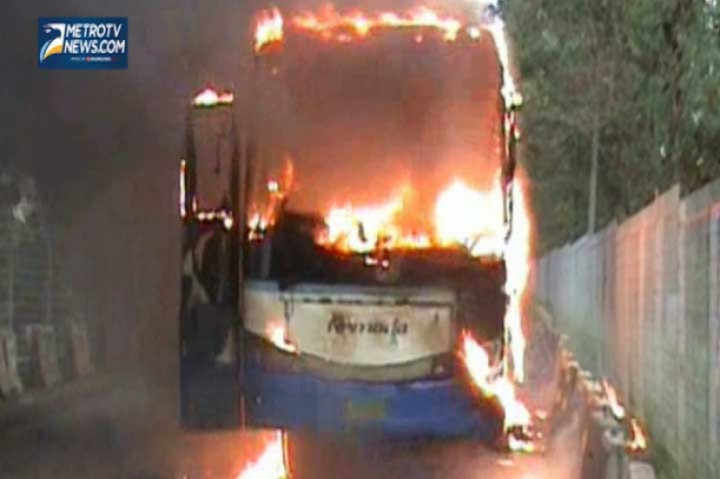 Bis Armada Jaya Antar Provinsi Terbakar