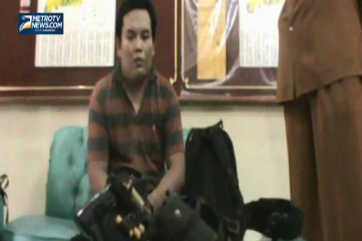 Ngaku Aparat, Petani Bersenpi Ditangkap Polisi