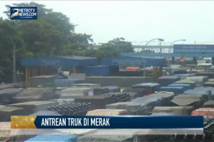 Antrean Truk di Pelabuhan Merak Capai 1 Km