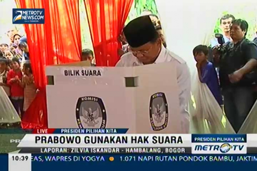 Prabowo Gunakan Hak Suara di TPS 02 Bojong Koneng