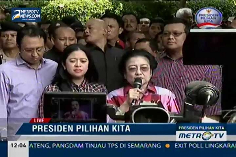 Megawati Gunakan Hak Suara di TPS 26 Kebagusan