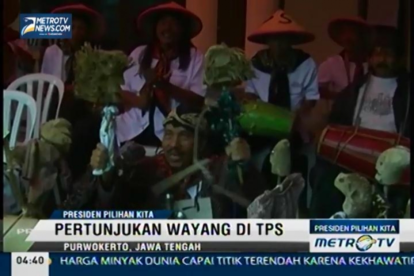 Untuk Menarik Perhatian Warga, Sejumlah TPS Gelar Pertunjukan