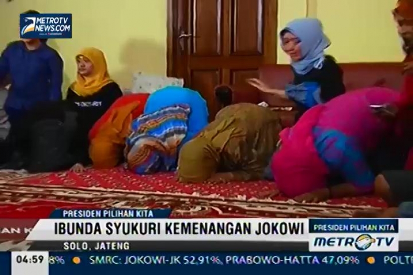 Ibunda Jokowi: Kemenangan Ini Dipersembahkan untuk Almarhum Ayahanda Jokowi