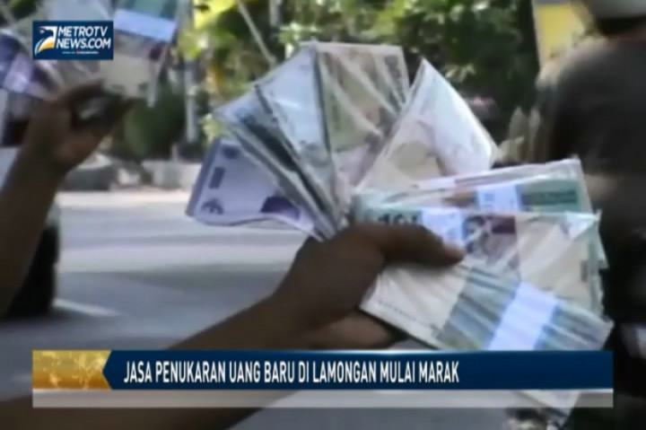 Jasa Penukaran Uang Baru di Lamongan Mulai Marak