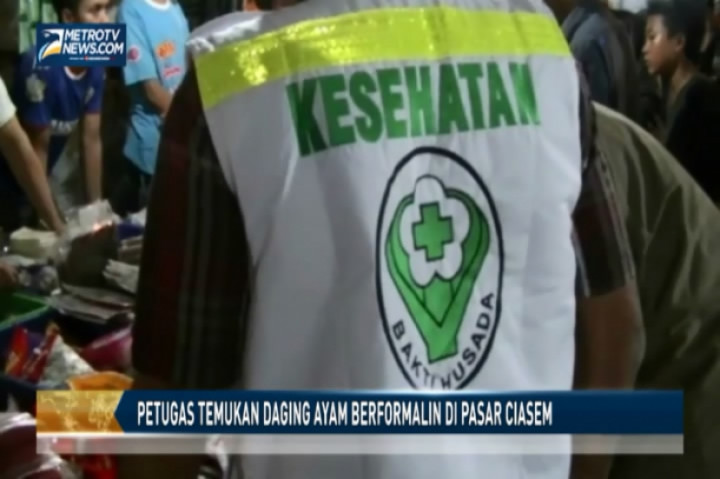 Petugas Temukan Daging Ayam Berformalin di Pasar Ciasem