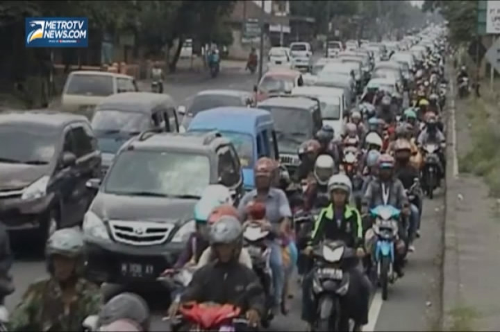 Hari Pertama Lebaran, Jalur Jombang Padat Merayap