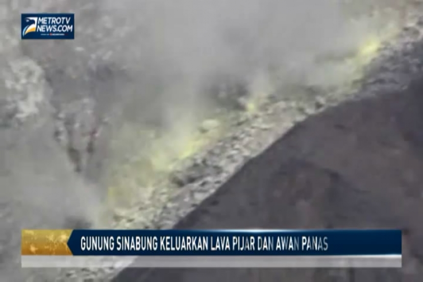 Gunung Sinabung Keluarkan Lava Pijar Dan Awan Panas Medcom Id