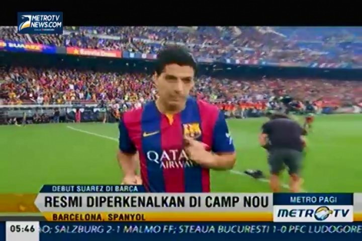 Luis Suarez Diperkenalkan ke Publik Camp Nou