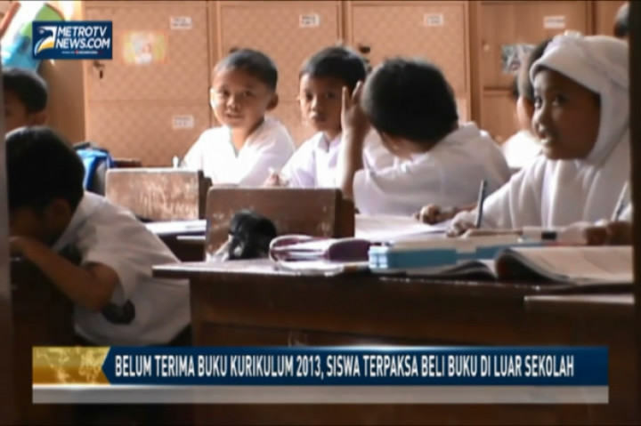 Belum Terima Buku Kurikulum 2013, Siswa Terpaksa Beli di Luar Sekolah