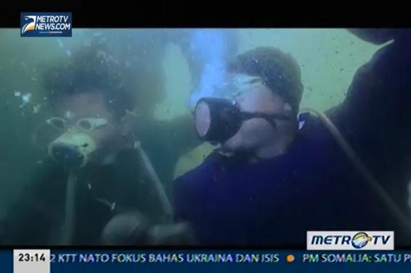 Pencari Kerang Cilik (2)