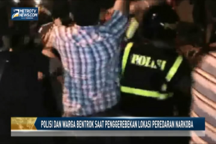 Polisi dan Warga Bentrok Saat Penggerebekan Lokasi Peredaran Narkoba